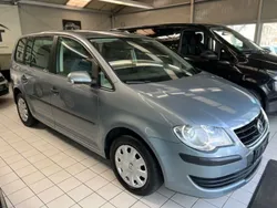Grau Gebraucht 2008 VW Touran Conceptline Van / Kleinbus | 6.490 € (Teuer)