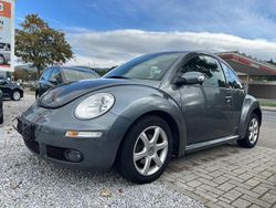Grau Gebraucht 2009 VW Beetle Limousine | 2.750 € (Guter Preis)