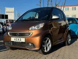 Hazel brown & deep black Gebraucht 2015 Smart ForTwo Coupé Coupé | 10.990 € (Fairer Preis)