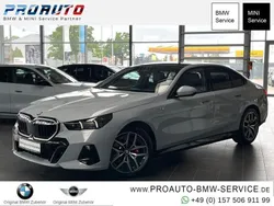 Brooklyn grau Gebraucht 2024 BMW 520 M Sport Limousine | 59.990 € (Fairer Preis)