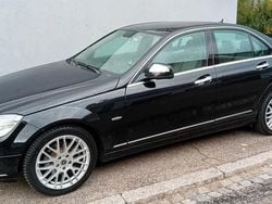 Schwarz Gebraucht 2007 Mercedes C220 Avantgarde Limousine | 6.500 €