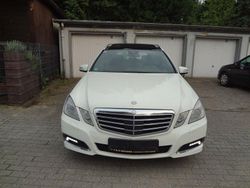 Weiß Gebraucht 2010 Mercedes E350 Avantgarde Kombi | 8.499 € (Teuer)