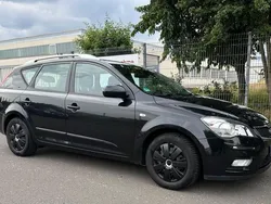 Schwarz Gebraucht 2012 Kia Ceed Vision Kombi | 2.500 € (Fairer Preis)