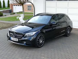 Schwarz Gebraucht 2020 Mercedes C300e AMG line Limousine | 26.900 € (Etwas zu teuer)