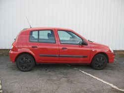 Rot Gebraucht 2009 Renault Clio II Dynamique Limousine | 2.250 € (Superpreis)