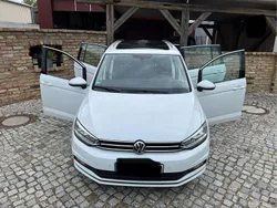 Weiß Gebraucht 2019 VW Touran Van / Kleinbus | 17.500 € (Superpreis)
