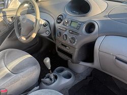 Silber Gebraucht 2000 Toyota Yaris Kleinwagen | 900 € (Superpreis)