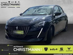 Lackierung schwarz perla nera/ Gebraucht 2020 Peugeot 208 Active Kleinwagen | 11.990 € (Teuer)