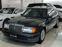 Blauschwarz metallic (199u) Gebraucht 1992 Mercedes E500 Limousine | 96.995 €