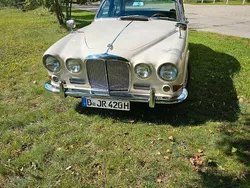 Beige Gebraucht 1966 Jaguar 420 Limousine | 25.000 €