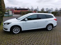 Weiß Gebraucht 2016 Ford Focus Titanium Kombi | 9.800 € (Fairer Preis)