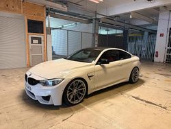 Weiß Gebraucht 2016 BMW M4 M Performance Coupé | 39.999 € (Teuer)