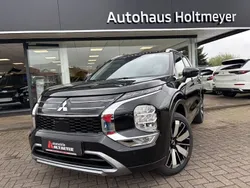 Schwarz Neu 2025 Mitsubishi Outlander P-HEV Edition SUV | 52.950 €