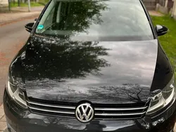 Schwarz Gebraucht 2011 VW Touran Van / Kleinbus | 6.000 €