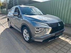 Grau Gebraucht 2022 Mitsubishi Eclipse Cross Plus SUV | 22.690 € (Guter Preis)