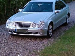Silber Gebraucht 2004 Mercedes E200 Limousine | 3.500 € (Guter Preis)