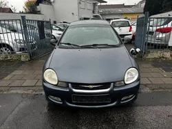 Grün Gebraucht 2001 Chrysler Neon Limousine | 1.999 €