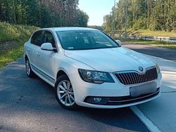Weiß Gebraucht 2014 Skoda Superb Elegance Limousine | 9.490 € (Teuer)