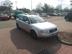 Silber Gebraucht 2001 Audi A4 Limousine | 2.000 € (Fairer Preis)