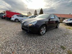 Schwarz Gebraucht 2013 Alfa Romeo Giulietta Turismo Limousine | 2.900 € (Fairer Preis)