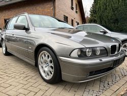 Grau Gebraucht 2002 BMW 520 Lifestyle Kombi | 17.950 €