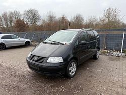 Schwarz Gebraucht 2003 VW Sharan Van / Kleinbus | 1.999 € (Etwas zu teuer)