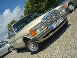 Beige Gebraucht 1981 Mercedes E300 Limousine | 8.000 €