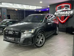 Grau Gebraucht 2020 Audi Q7 S-Line SUV | 44.980 € (Etwas zu teuer)