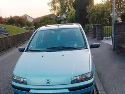 Blau Gebraucht 2001 Fiat Punto Kleinwagen | 1.500 € (Etwas zu teuer)
