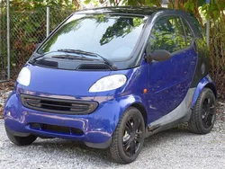 Blau Gebraucht 2000 Smart ForTwo Coupé Kleinwagen | 350 €