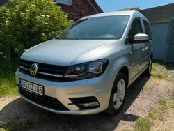 Silber Gebraucht 2018 VW Caddy Trendline Van / Kleinbus | 17.000 € (Teuer)