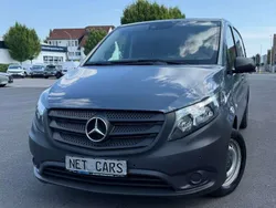 Grau Gebraucht 2020 Mercedes Vito Van / Kleinbus | 20.950 € (Fairer Preis)