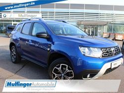Blau Gebraucht 2020 Dacia Duster Celebration SUV | 17.950 € (Fairer Preis)