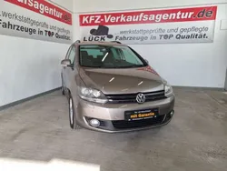 Braun Gebraucht 2010 VW Golf Plus Cross Team Van / Kleinbus | 5.580 € (Teuer)