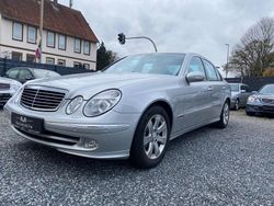 Silber Gebraucht 2003 Mercedes E240 Avantgarde Limousine | 5.490 € (Etwas zu teuer)