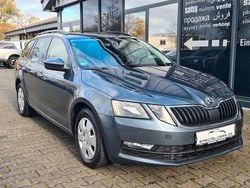 Grau Gebraucht 2019 Skoda Octavia Ambition Kombi | 8.990 € (Guter Preis)