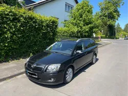 Schwarz Gebraucht 2006 Toyota Avensis Kombi | 3.000 €