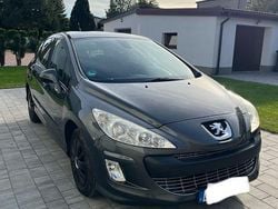 Grau Gebraucht 2010 Peugeot 308 Platinum Limousine | 2.650 € (Fairer Preis)