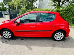 Rot Gebraucht 2009 Peugeot 207 Tendance Limousine | 2.599 € (Fairer Preis)