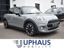 Grau (moonwalk grey (metallic)) Gebraucht 2019 Mini Cooper Kleinwagen | 17.970 € (Etwas zu teuer)