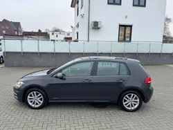 Grau Gebraucht 2019 VW Golf VII Comfortline Limousine | 13.490 € (Superpreis)