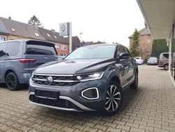 Grau Gebraucht 2024 VW T-Roc IQ Drive SUV | 30.900 € (Fairer Preis)