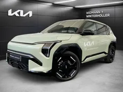 Grün Gebraucht 2025 Kia EV3 4 SUV | 45.850 € (Etwas zu teuer)