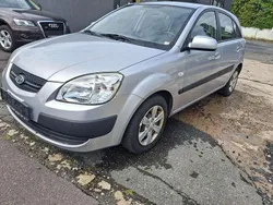 Silber Gebraucht 2009 Kia Rio Limousine | 1.101 € (Superpreis)