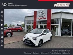 Pianosaweiß Gebraucht 2018 Toyota Aygo x-sky Kleinwagen | 10.950 € (Etwas zu teuer)