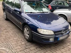 Blau Gebraucht 1999 Opel Omega Kombi | 390 € (Superpreis)