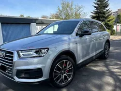 Grau Gebraucht 2017 Audi Q7 S-Line SUV | 42.650 € (Etwas zu teuer)