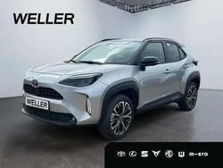 Shimmering silver metallic / dach schwarz (silber) Neu 2025 Toyota Yaris Cross Plus SUV | 29.690 € (Guter Preis)