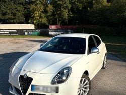 Weiß Gebraucht 2011 Alfa Romeo Giulietta Kleinwagen | 6.000 € (Teuer)