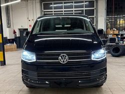 Schwarz Gebraucht 2015 VW T5 Van | 13.799 €